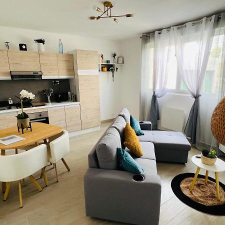 Joli appartement indépendant au cœur de Vittel Esterno foto
