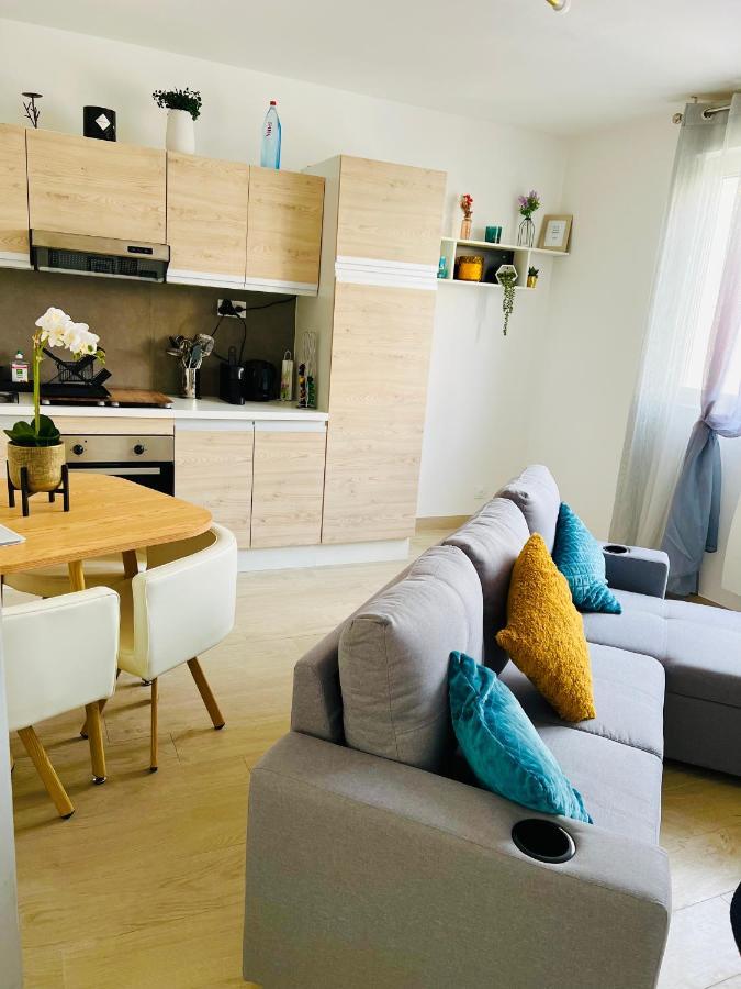 Joli appartement indépendant au cœur de Vittel Esterno foto